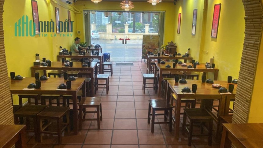 SANG NHƯỢNG NHÀ HÀNG  KHÔNG MẤT PHÍ ĐẦU TƯ SET UP CHỈ VIỆC VÀO LÀM LUÔN SẴN CƠ SỞ VẬT CHẤT VÀ HÀNG
