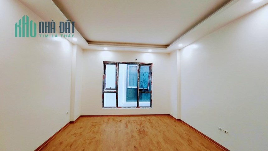 Nhà phố Đội Cấn, 42m2, 5 tầng, thamh máy, 2 mặt thoáng, sổ đẹp, 7,85 tỷ.