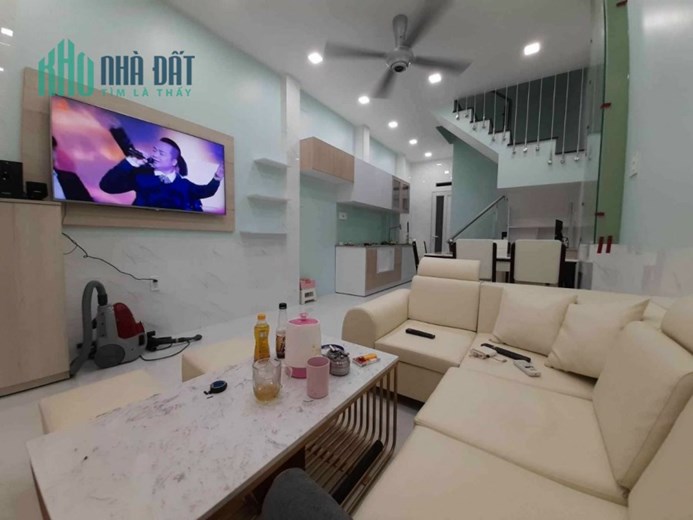 Bán Nhà Đẹp Gò Vấp 4 Tầng, 3PN, Chỉ 4. tỷ, Thống Nhất, HXH 4 mét.