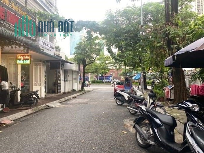 Bán Nhà Ngõ 89 Lạc Long Quân 70m2 , mặt tiền 4,6m , nhà C4 chủ xác định bán đất cho các nhà đầu tư