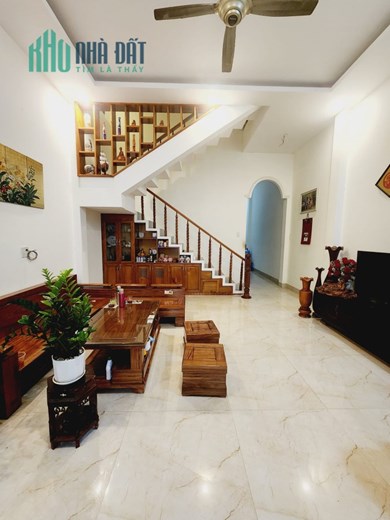 Bán Nhà Mặt Tiền Đường Nguyễn Trung Trực P.Nguyễn Văn Cừ Quy Nhơn , 80m2 , 2 Mê , Giá 7 Tỷ 800Tr