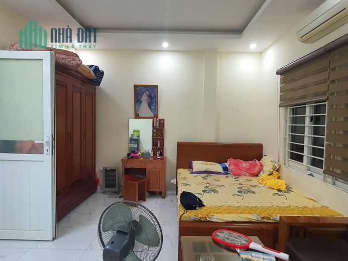 NHÀ MỚI ĐẸP ÔTÔ SÁT NHÀ GẦN CHỢ ĐẠI TỪ HỒ LINH ĐÀM 38M2 5 TẦNG 3.98 TỶ