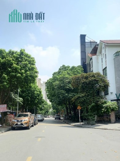 Bán đất mặt phố Trung Văn, Nam Từ Liêm, 140m2, MT20m, lô góc, 24 tỷ nhỉnh