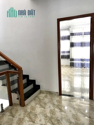 CHÍNH CHỦ BÁN NHÀ 4 TẦNG, HƠN  6 TỶ DT: 73M2, HXH,SÁT CHỢ, GÒ VẤP