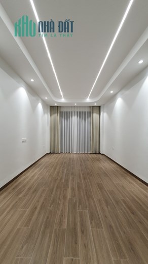 ÂU CƠ - GARA Ô TÔ TRÁNH, THANG MÁY, NỘI THẤT CAO CẤP 9.1 TỶ