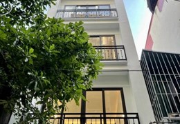 Chính chủ cần bán gấp căn nhà tại Phố Nghĩa Tân Hoàng Quốc Việt Cầu Giấy  dt 65 m2 giá 16,5 TỶ