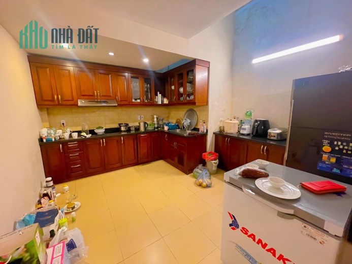HOT, Xem Ngay! Bán nhà riêng ở Dịch Vọng Hậu, Cầu Giấy 48m2, nhà dân xây thoáng chỉ 6 tỷ