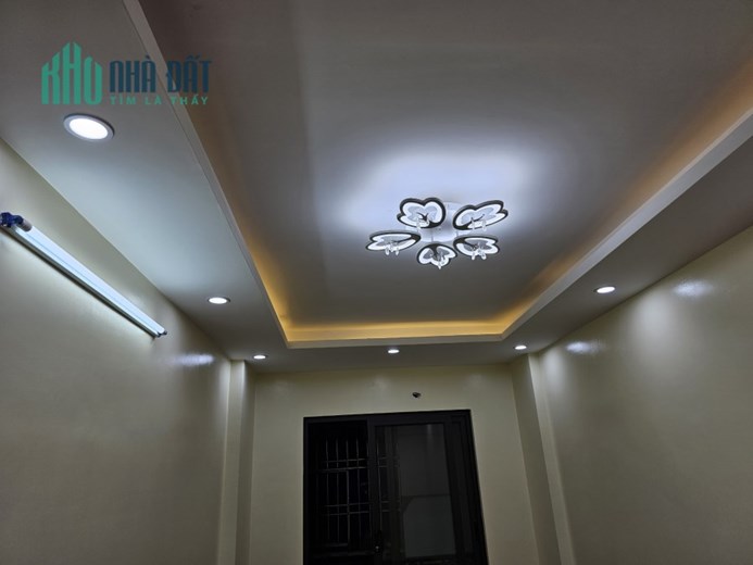 Bán nhà mới xây 100%  phố Nguyễn Đức Cảnh, ngõ thông , ô tô, kinh doanh nhỏ giá 4.35 tỷ.
