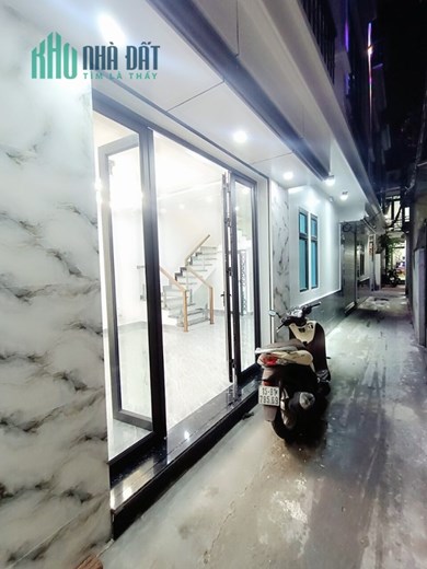 Bán nhà xây mới phố Chợ Hàng 4 tâng 4 ngủ GIÁ 2.35 tỉ ngay ngã 3 Bốt Tròn
