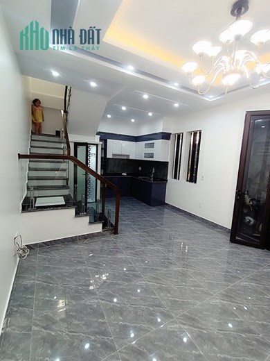 Bán nhà xây mới phố Chợ Hàng 4 tâng 4 ngủ GIÁ 2.35 tỉ ngay ngã 3 Bốt Tròn