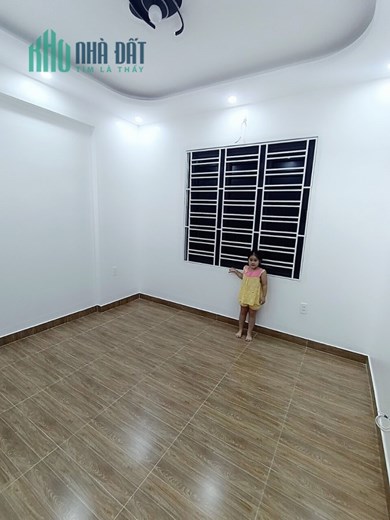 Bán nhà xây mới phố Chợ Hàng 4 tâng 4 ngủ GIÁ 2.35 tỉ ngay ngã 3 Bốt Tròn