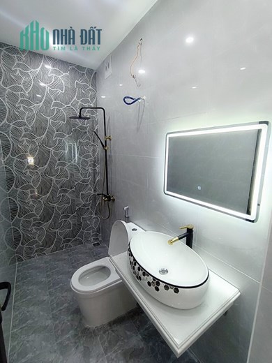 Bán nhà xây mới phố Chợ Hàng 4 tâng 4 ngủ GIÁ 2.35 tỉ ngay ngã 3 Bốt Tròn