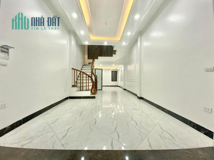 BÁN NHÀ SIÊU ĐẸP PHỐ YÊN LÃNG, Ở KINH DOANH NHỎ, CHO THUÊ DIỆN TÍCH 50M2 XÂY 6 TẦNG 6 PHÒNG MỚI ĐẸP