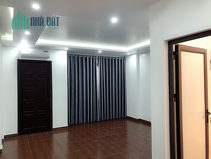 Bán nhà mặt đường Dân Lập, diện tích 96m 4 tầng mới tinh GIÁ 9.5 tỉ