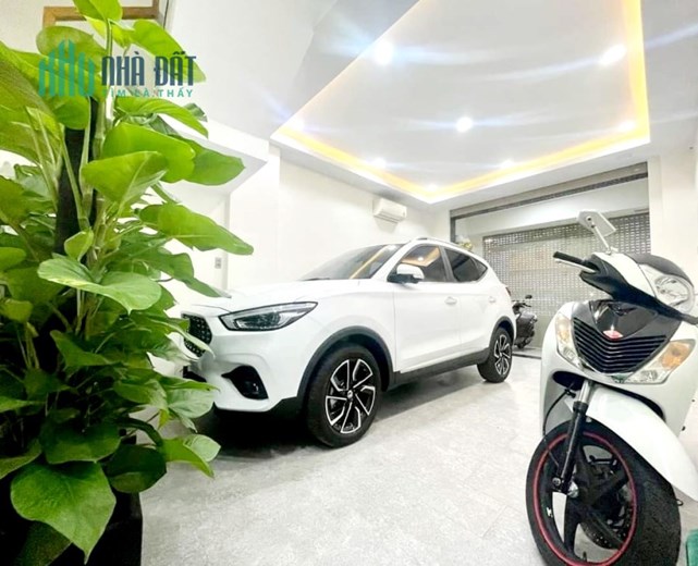 Bán nhà Mặt Tiền đường LÂM VĂN BỀN Q7, Nở hậu 5.4x13.5m, giá 19.8 Tỏi.
