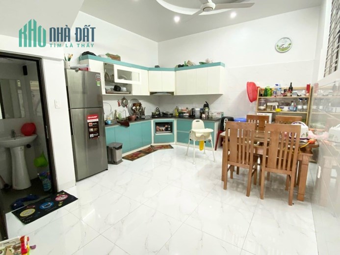 Bán nhà phố Thiên Lôi, 54m 2.5 tầng GIÁ 2.95 tỉ xây năm 2019 gần ngay AEON