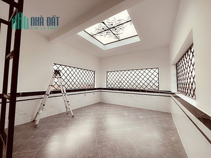 Bán nhà mặt đường tuyến 2 Trung Lực, 101m 5 tầng Thang Máy GIÁ 10.86 tỉ lung linh