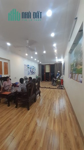 Bán nhà 3 tầng 70 m Xuân Nộn, Đông Anh - xe con tránh đỗ - đường Kinh doanh- Giá nhỉnh 3.8 tỷ