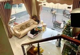 Bán nhà 4 tầng Hoàng Diệu 2 Linh Trung Thủ Đức  ngang lớn 8.3 x 12 -  sân ô tô