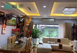 Bán nhà Phùng Hưng, Hà Đông, lô góc thoáng sáng, nội thất đẹp lung linh, 40m2, 5.8 tỷ