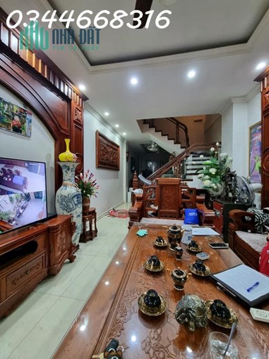 Bán nhà Ngọc Thụy, gần Mipec, nội thất đẹp, ô tô đỗ cửa, giá nhỉnh 8 tỷ