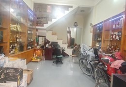 Nhà Nguyễn Tri Phương, cách Mặt tiền 50m, Ô tô đậu cửa, 70m2, 2 tầng