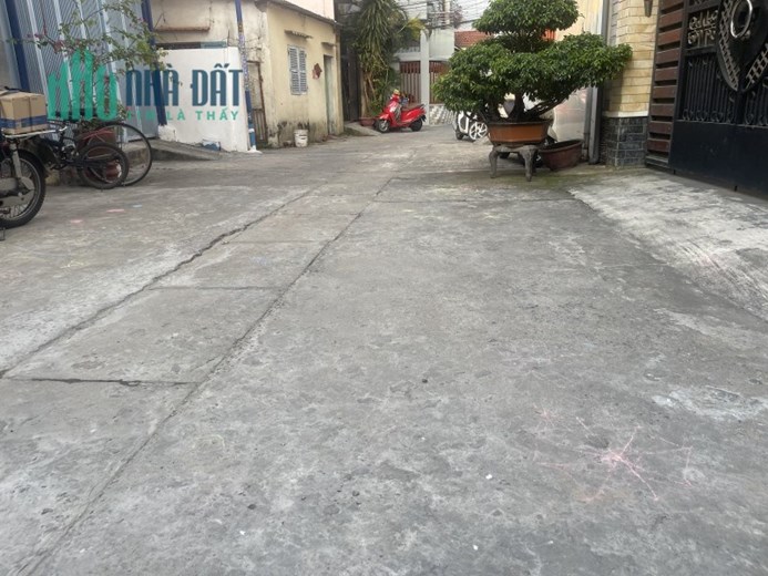 Nhà Nguyễn Tri Phương, cách Mặt tiền 50m, Ô tô đậu cửa, 70m2, 2 tầng