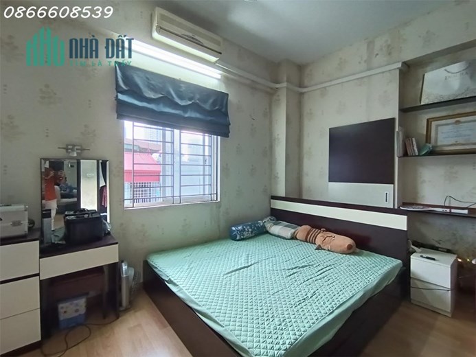 Bán gấp căn hộ D22 Bộ Tư lệnh Biên Phòng 65m2, 2N 1WC, full nội thất - Giá 2.4 tỷ