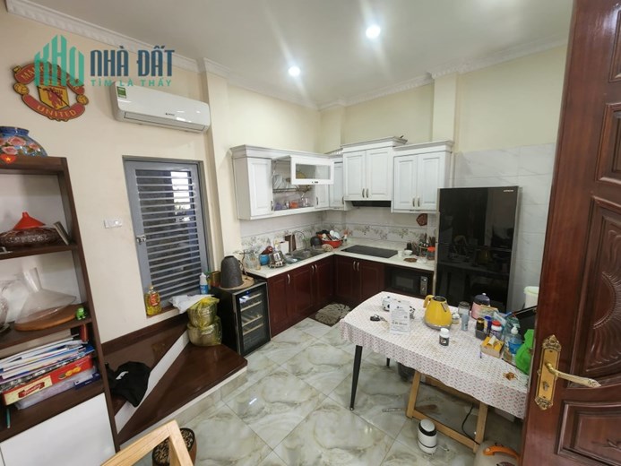 BÁN NHÀ ĐẸP DOÃN KẾ THIỆN CẦU GIẤY, PHÂN LÔ, ÔTÔ ĐỖ GẦN, SÁT PHỐ, 3 THOÁNG, GIÁ NHINH 5TỶ