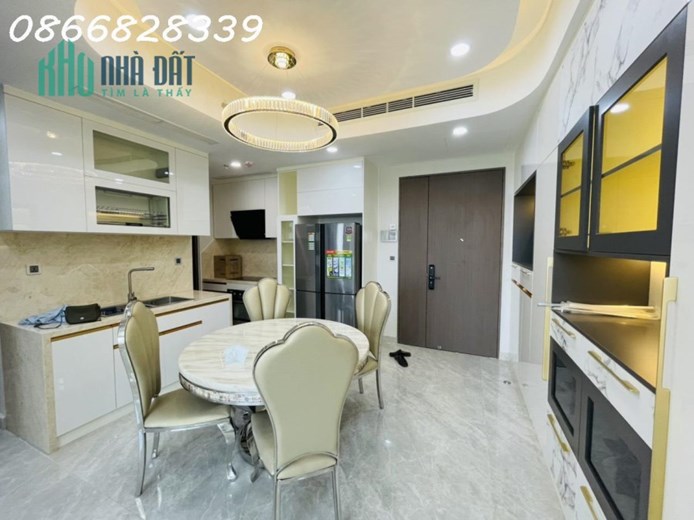 𝐓𝐇𝐄 𝐏𝐄𝐀𝐊 - 𝐌𝐈𝐃𝐓𝐎𝐖𝐍 
, Giá tốt nhất Block G và B ( do chủ thiện chí bán gấp để xoay