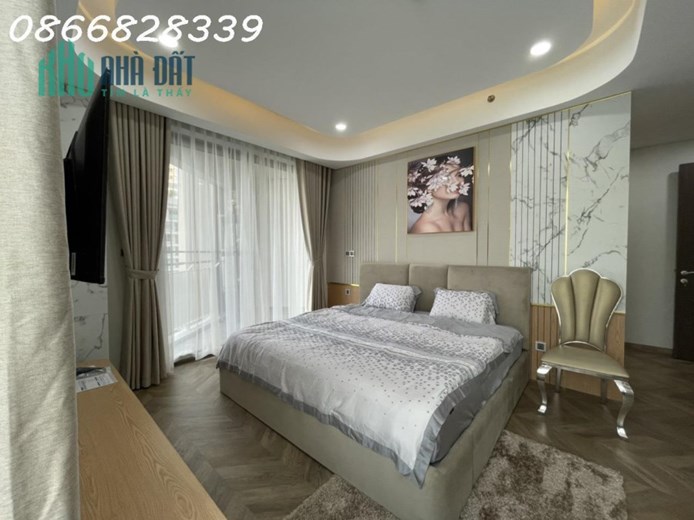𝐓𝐇𝐄 𝐏𝐄𝐀𝐊 - 𝐌𝐈𝐃𝐓𝐎𝐖𝐍 
, Giá tốt nhất Block G và B ( do chủ thiện chí bán gấp để xoay