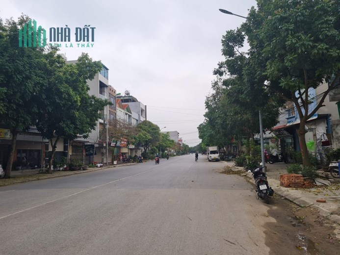 💥 NHỈNH 2 TỶ 💥40M💥 Nhà 3 tầng Xuân Nộn, Đông Anh- Đường thông ô tô-đường bàn cờ