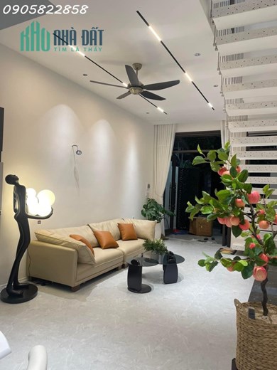 Chào bán nhà 3 tầng 3 mê mặt tiền đường 5m5 Hoà Minh giá chỉ nhỉnh 4 tỷ
