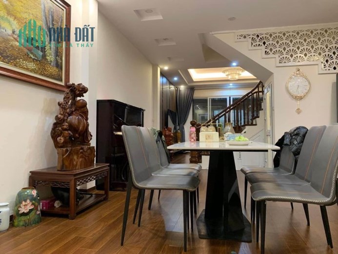 Bán nhà Hoàng Đạo Thành - 65m2 - Ô TÔ - PHÂN LÔ VIP - 8.2 tỷ