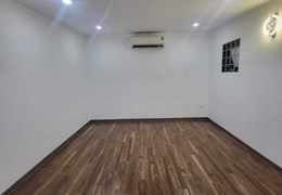Bán Căn Chung Cư ngõ 766 Đường Láng 33/80m2, 3 phòng ngủ đầy đủ công năng, nhà mới ở ngay, giá chỉ