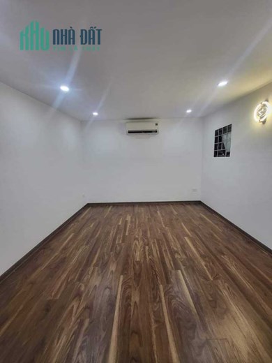 Bán Căn Chung Cư ngõ 766 Đường Láng 33/80m2, 3 phòng ngủ đầy đủ công năng, nhà mới ở ngay, giá chỉ