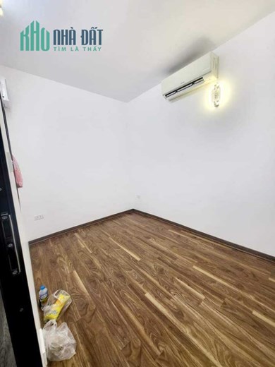 Bán Căn Chung Cư ngõ 766 Đường Láng 33/80m2, 3 phòng ngủ đầy đủ công năng, nhà mới ở ngay, giá chỉ