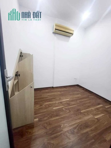 Bán Căn Chung Cư ngõ 766 Đường Láng 33/80m2, 3 phòng ngủ đầy đủ công năng, nhà mới ở ngay, giá chỉ