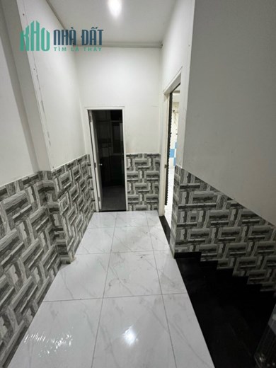 Chính chủ cần cho thuê nhà 1 trệt 3 lầu tại Lê Đức Thọ, Phường 13, Quận Gò Vấp, TP HCM