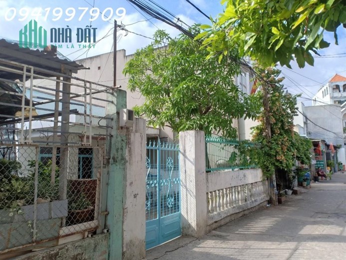 GIẢM SÂU, BÁN GẤP NHÀ HẺM XE TẢI TỈNH LỘ 43, GẦN CHỢ ĐẦU MỐI THỦ ĐỨC, BÌNH CHIỂU, ThỦ ĐỨC, 68M2 CHỈ