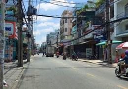 Bán nhà Mặt tiền Lạc Long Quân gần UBND Quận 11, DT: 5x16m, sổ vuông, Cấp 4, 16.8 tỷ (TL)
