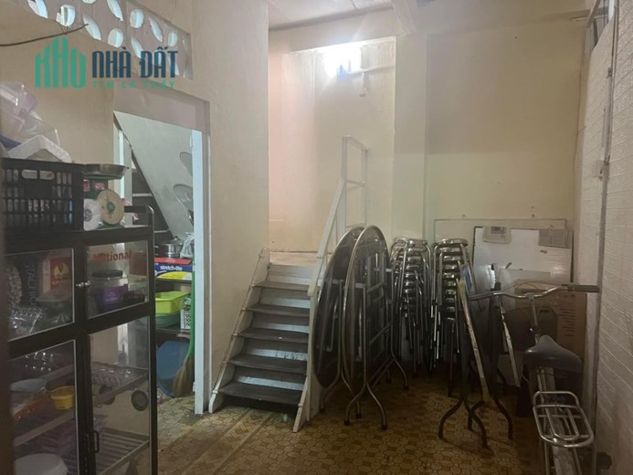 Bán nhà Mặt tiền Lạc Long Quân gần UBND Quận 11, DT: 5x16m, sổ vuông, Cấp 4, 16.8 tỷ (TL)