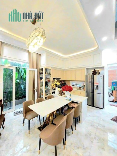 Biệt thự đường Huỳnh Tấn Phát, 4 tầng, giá chỉ 6.8 tỷ