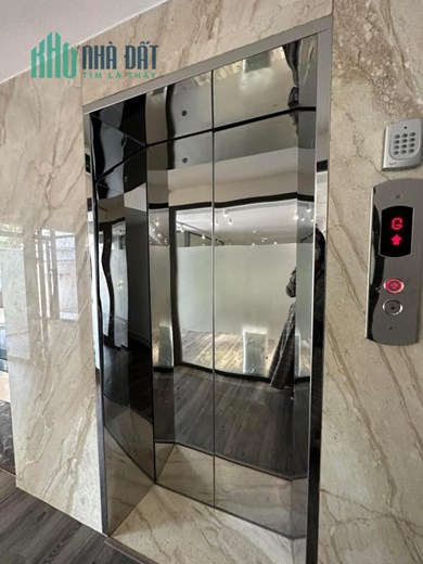 BÁN NHANH NHÀ CŨ 174M2 XÂY CHDV, KẾ BÊN TRƯỜNG ĐH MARKETING, CHỈ 16 TỶ NHỈNH