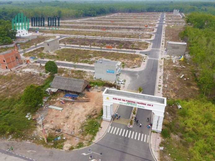 chịu lỗ 200tr cần bán gấp giá 730tr đất full thổ