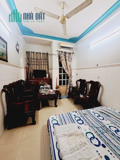 BÁN NHÀ MĂT TIỀN VỪA  Ở VỪA KINH DOANH KKHU VIP TÂN PHÚ ĐƯỜNG 12M, 4 TẦNG CHỈ 5.5 TỶ