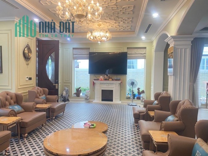 Bán biệt thự trung tâm Cầu Giấy - KĐTM Dịch Vọng - mặt phố - KD -công viên- 310m - mặt tiền 15m