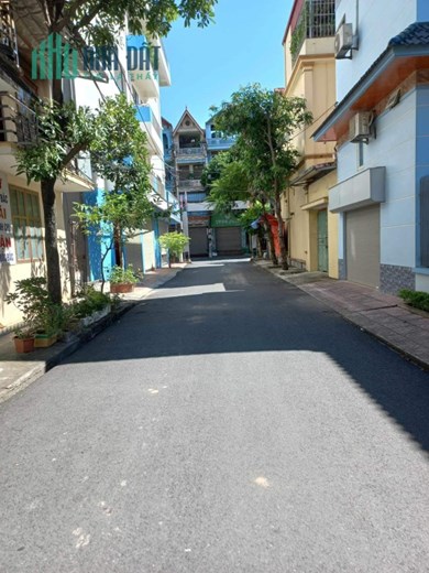 Chính chủ bán nhà 2 mặt tièn số nhà 2 Trung Thành TP Ninh Bình