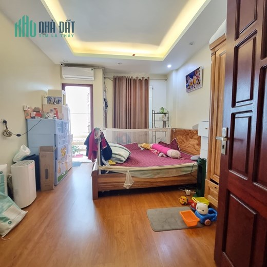 Bán nhà Vĩnh Hưng, Hoàng Mai ngõ thông gần ô tô, nhà đẹp thoáng sáng 35 m2, 3 tỷ 800