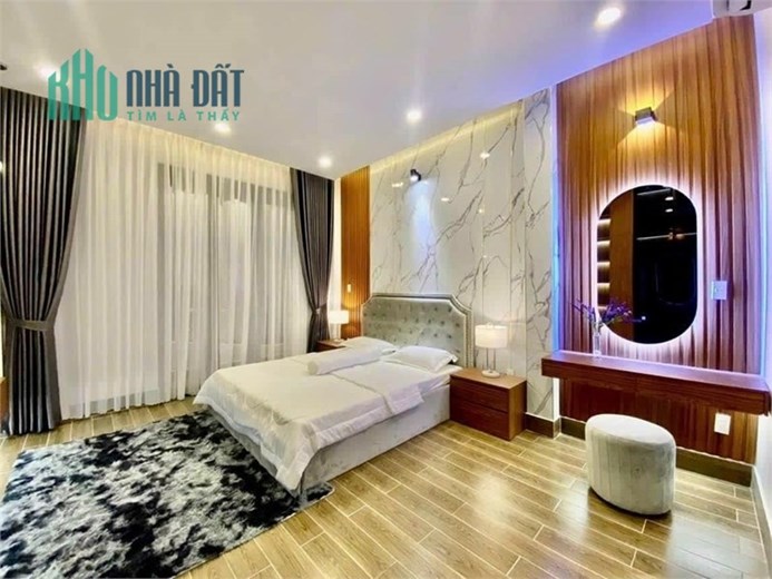 Giảm sốc 3 tỷ!  Phạm Văn Chiêu, Gò Vấp – 88m2, 4 tầng có Hồ Bơi, Full nội thất.